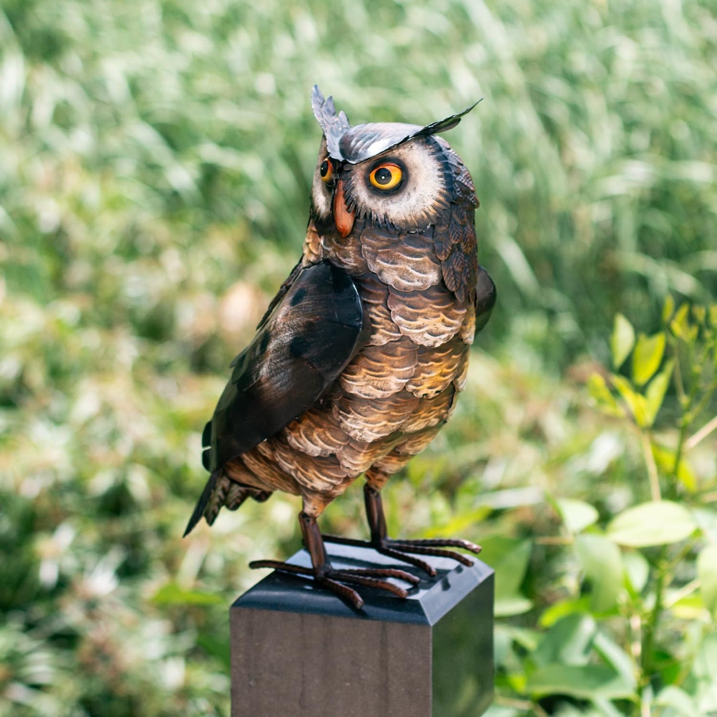 Natelf Garden Owl Sculptures & Statues, Standing Metal Bird Yard Art Sculpture for Patio Backyard Pond Outdoor Decorations (Brown-1)