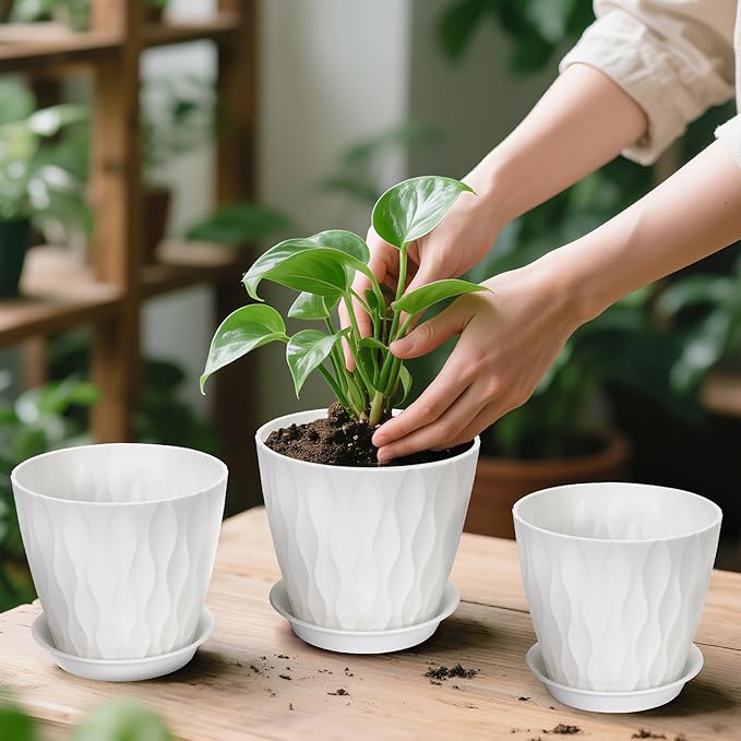 GARDIFE 7/6.5/6/5.5/5/4.5/4 inch Plant Pots, 7 Pack Flower Pots Indoor Outdoor, Planters with Drainage Holes and Tray Saucers (White)