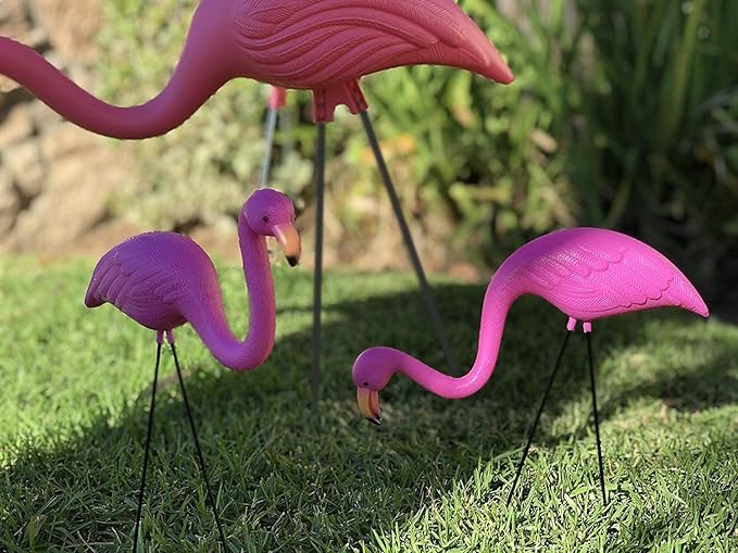 GiftExpress Pink Flamingos Yard Decorations - 2 Pack Small 14" Tall Plastic Flamingo Statue w/Metal Stakes - Lawn Ornaments & Garden Decor for Outdoor Parties