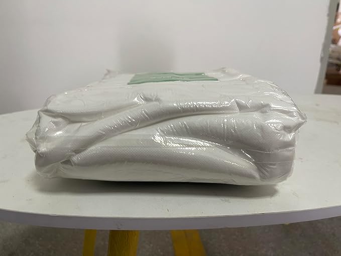 Abimars Thicker Plant Covers Freeze Protection Jacket 2.36 oz/yd², 9.8'x9.8' Reusable Winter Plant Covers with Drawstring & Zipper, 1 Pack Light, Porous Fabric for Plant Breathing