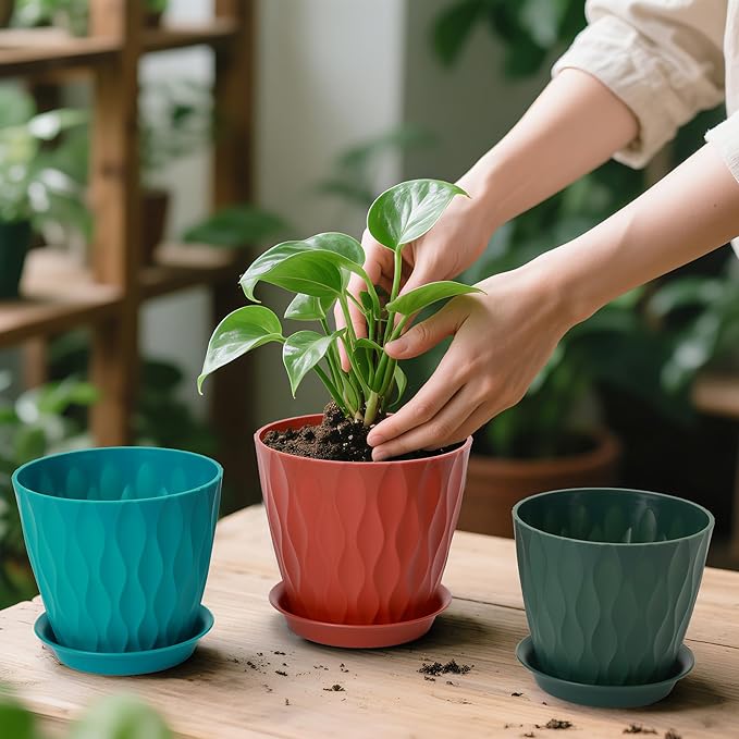 GARDIFE 7/6.5/6/5.5/5/4.5/4 inch Plant Pots, 7 Pack Flower Pots Indoor Outdoor, Planters with Drainage Holes and Tray Saucers (Color-Red)