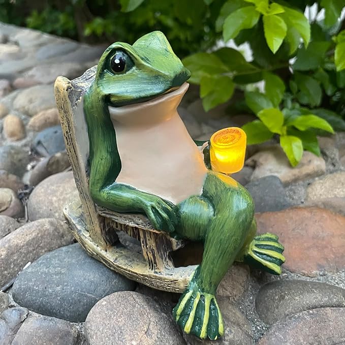 Frog Solar Lights Outdoor Garden Mini Frog Figurines Decor for Patio Yard Lawn Ornament Solar Garden Miniature Frog Decor Gift for Women Mother's Day Birthday Housewarming Gifts