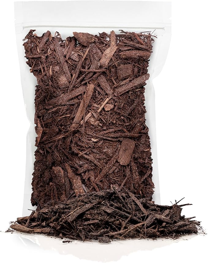 GARDENERA Brown Mulch - Create a Polished and Professional Outdoor Space - 3 QUARTS