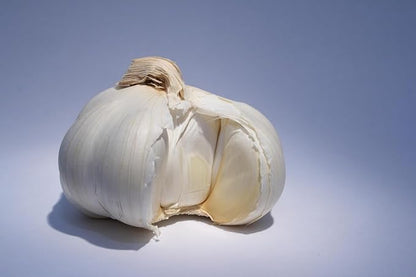 Garlic Bulb (2 lbs), Fresh California Gilroy Heirloom Softneck Garlic for Planting and Growing Your Own Garlic