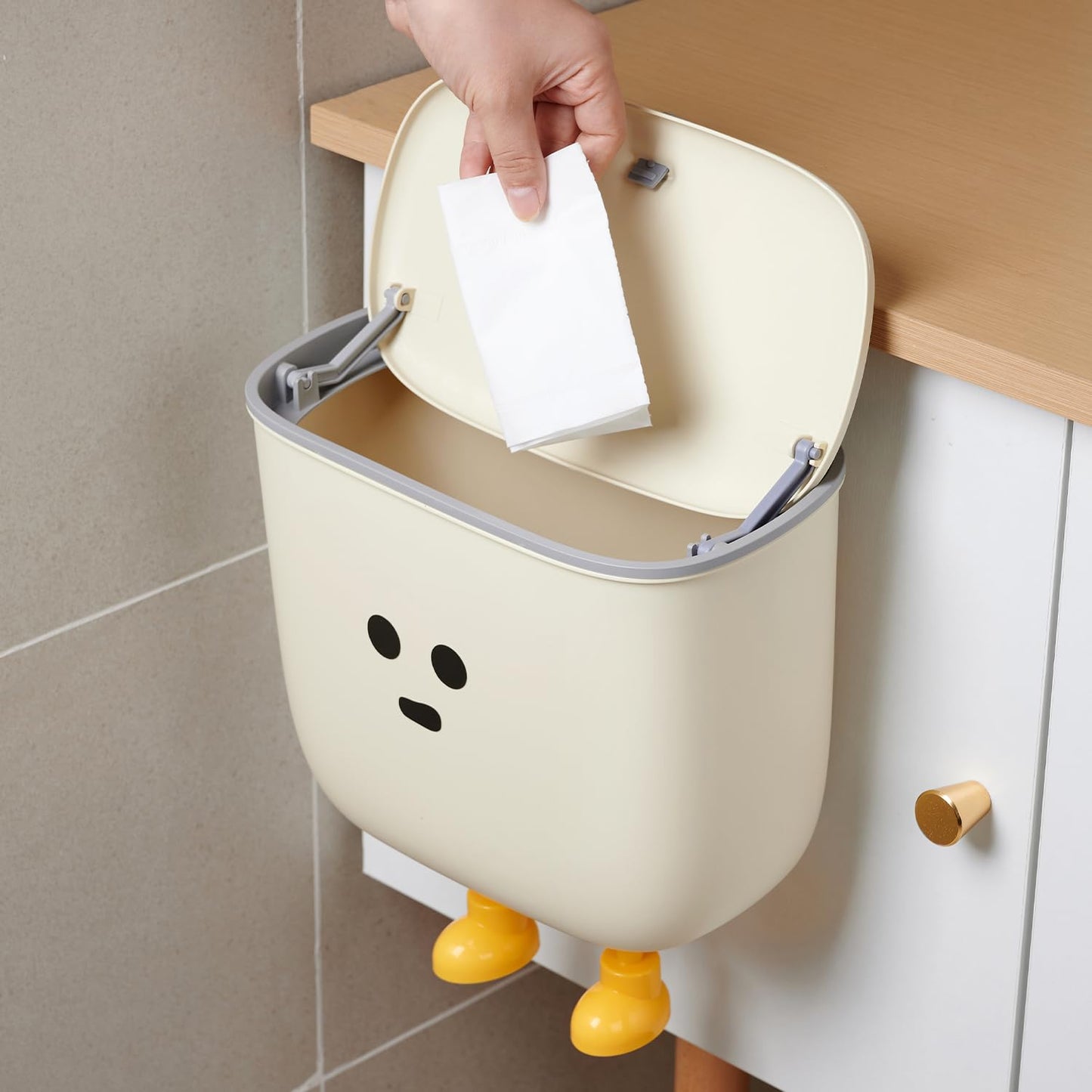 9L Kitchen Compost Bin for Countertop or Under Sink - Hanging Small Trash Can with Lid for Cupboard/Bathroom/Bedroom/Office/Camping, Mountable Indoor Compost Bucket (White)