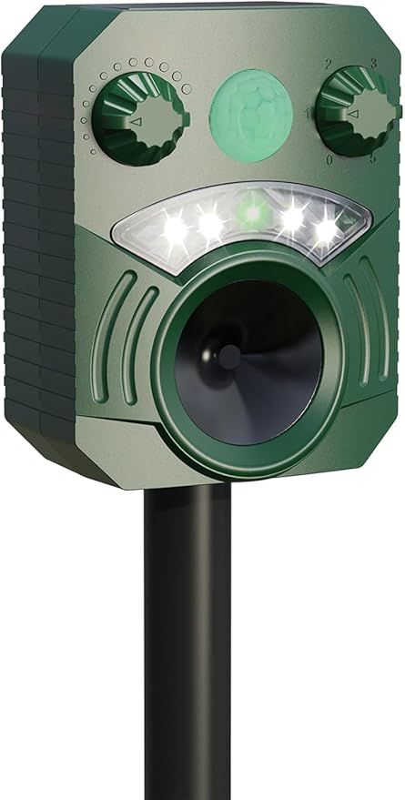 Solar Powered Animal Repeller Ultrasonic Dog Deterrent Waterproof Cat Repellent Outdoor Squirrel Deer Racoon Fox Control Device with RIP Sensor Flashing Light and 5 Modes