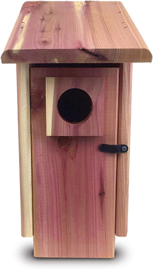 Pennington PRIDE CEDAR HOUSE W/PREDATOR GUARD Holds 1 Adult, 5 - 6 Babies