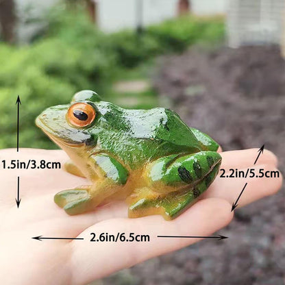 2 Pcs Frog Statues Miniature Simulation Small Animal Resin Sculpture Patio Lawn Yard Terrace Micro Landscape Fairy Garden Fish Tank Accessories Indoor and Outdoor Mini Decorative Ornaments (frog)