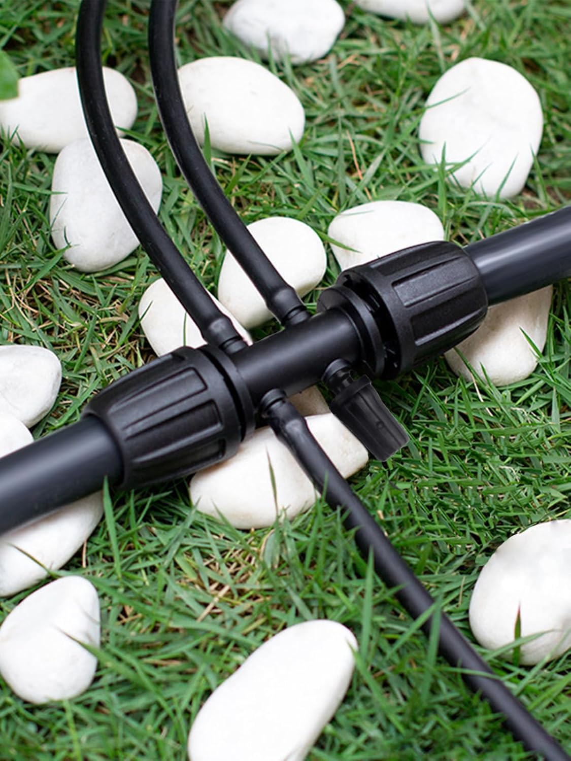 Kalolary 20PCS Barbed Tee 1/2" to 1/4" Drip Irrigation Fittings, Anti-Drop Barbed Hose Parts Connectors for 12mm/16mm to 4mm/7mm Drip Systems 6 Way Adapter（Black）