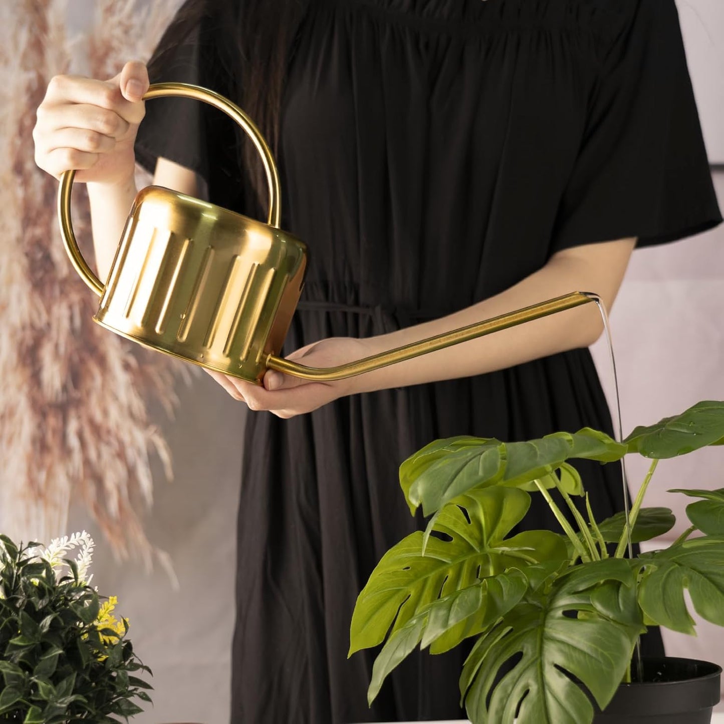 34oz/1L Stainless Steel Watering Can, Rust-Proof Indoor/Outdoor Watering Can for House Plants, Long Spout Water Can for Succulent Bonsai Garden Flowers (Gold Color)