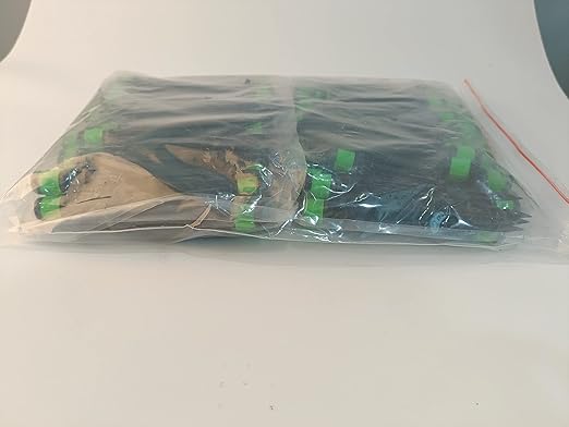 Kalolary 100Pcs Irrigation Drippers Drip Emitters, Micro Spray Adjustable 360 Degree Full Circle Pattern Water Flow Sprinkler Fits 1/4 (4-6mm) Irrigation Tubing for Garden Irrigation(Green)