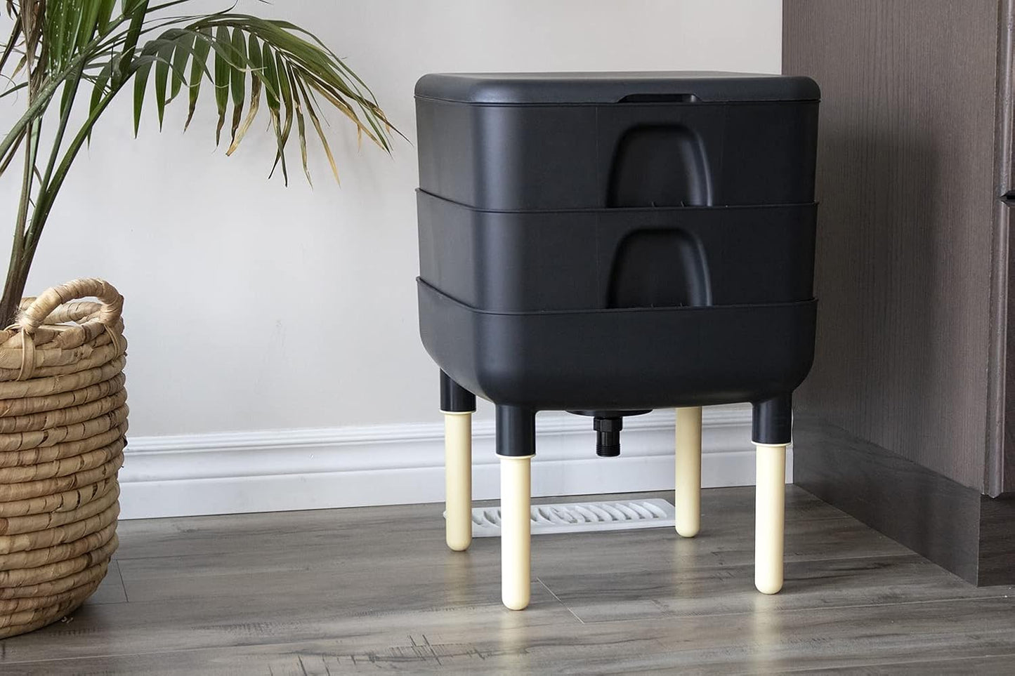 FCMP Outdoor - The Essential Living Composter, 2-Tray Worm Vermicomposter Bin (HF-LC4000v2-BLK) Black