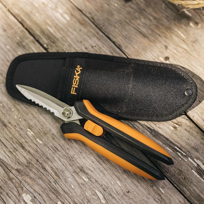 Fiskars Pruning Shears for Gardening, Multipurpose 8" Garden Shears with Sheath and SoftGrip Handle, Great for cutting Nursery Pots, Bags, and Wire