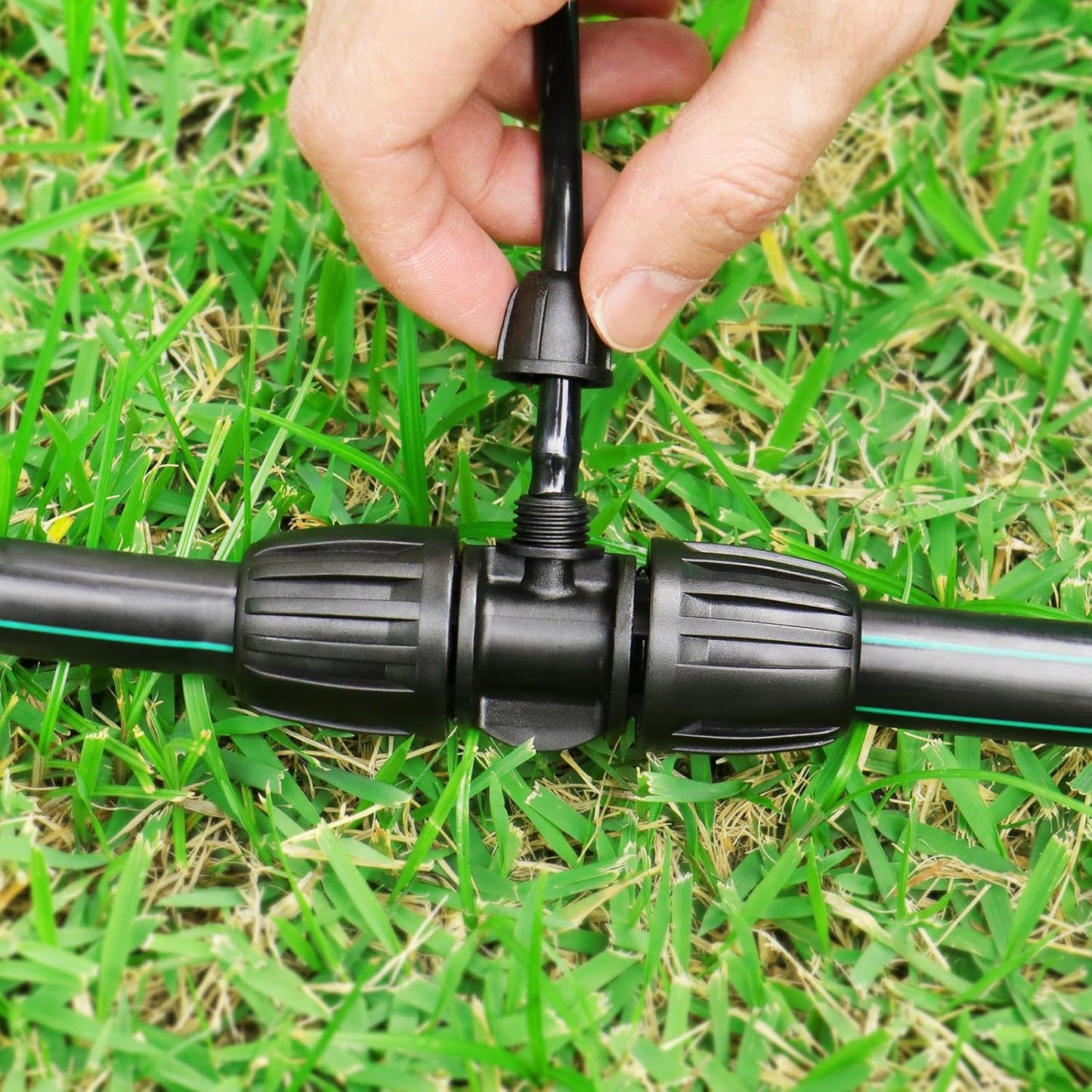 Drip Irrigation Fittings for 1/2 Inch to 1/4 Inch Tubing Reducing Tee：1/2" (1/2" ID x 0.65" OD) to 1/4" Drip Line Anti-drop Locked Nut Barbed Reducer 3 Way Tee Connectors (12 Pack)