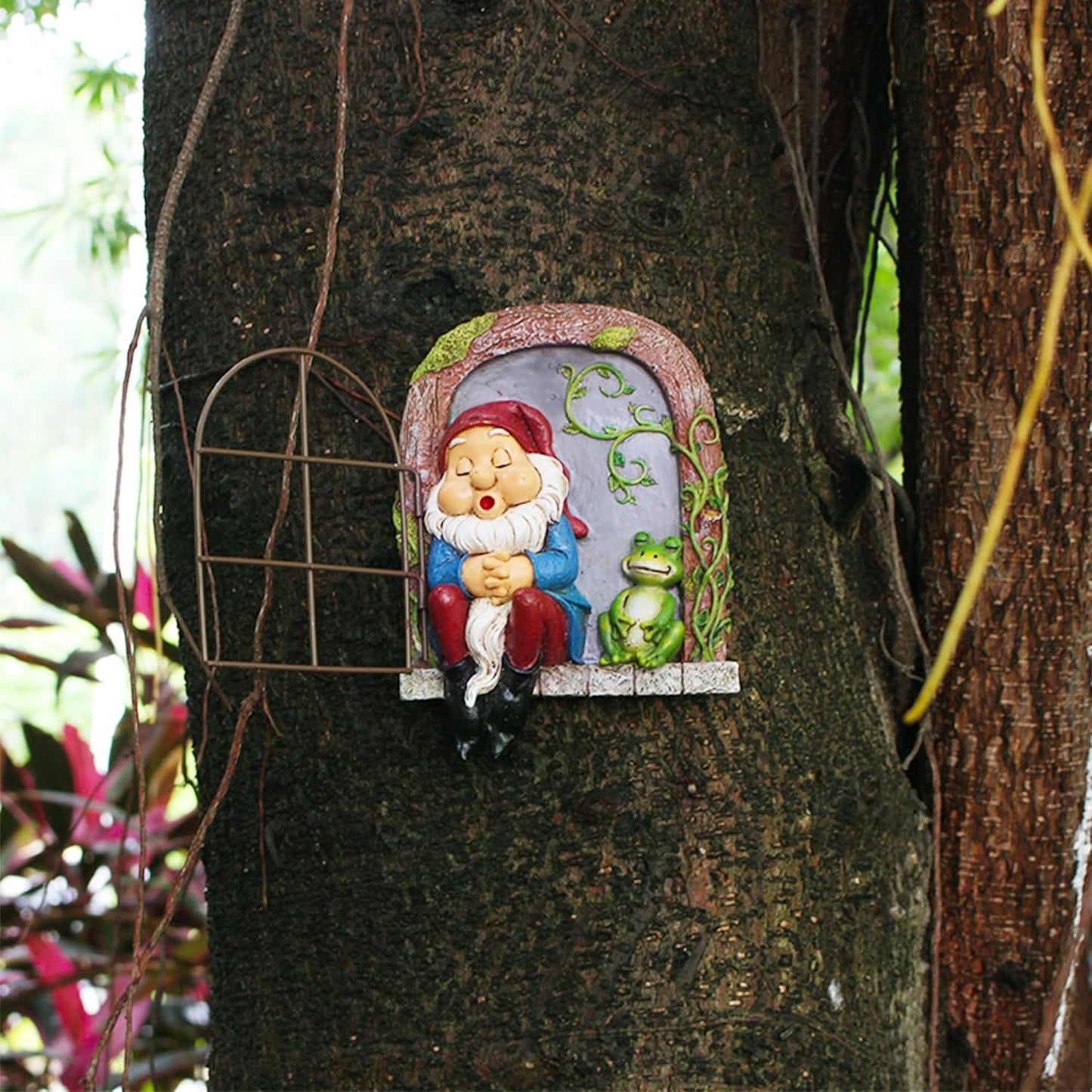 Outdoor Garden Statues, Resin Gnome Tree Hugger, Durable Outdoor Decor, Whimsical Yard Sculpture, Garden Peeker Yard Art, Waterproof & Handcrafted, Unique Halloween Decorations Outdoor Ornament Gift