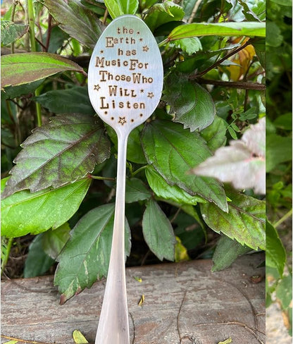 Garden Plant Marker Friendship Gift for Women Gardeners, Plant Stake Label Sign Tag Gardening Gifts for Woman Plant Lovers, Metal Garden Decoration (Who Will Listen)