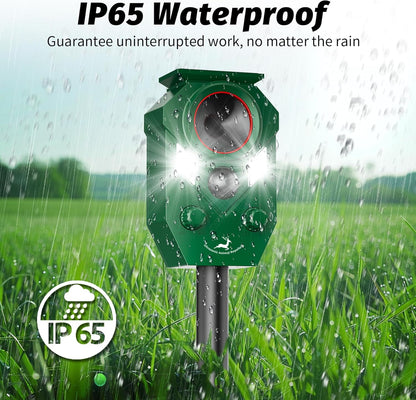 Solar-Powered Ultrasonic Animal Repellent with Motion Sensor, Waterproof Deer Repellent Device with LED Flashing Lights, Perfect for Outdoor Yards, Effective to Repel Deer, Coyotes, Raccoons, and Cats