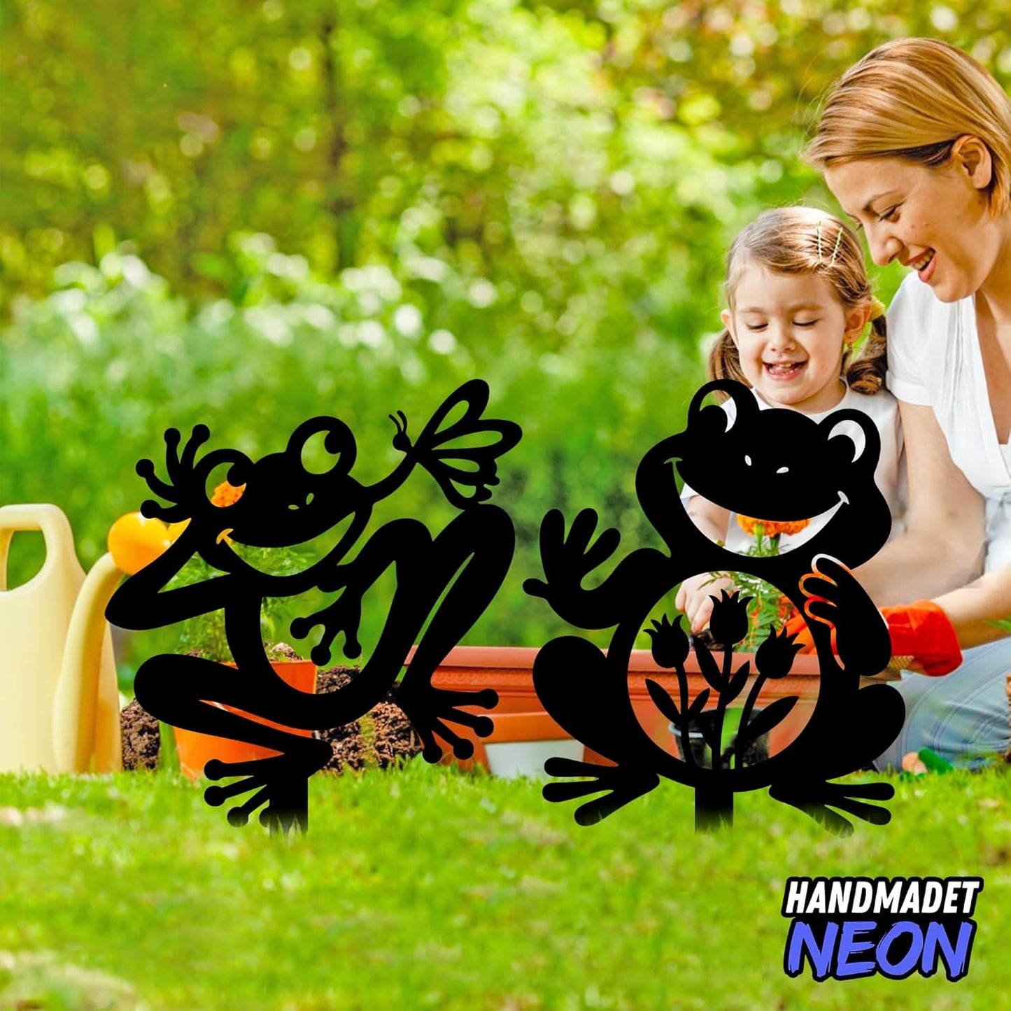 Personalized Frogs Garden Stakes Combo 2 Set, Custom Metal Gardening Markers, Decorative Outdoor Yard Sign, Art Decor Gifts for Animal Lovers, Grandmother, Grandfather, Mom, Dad