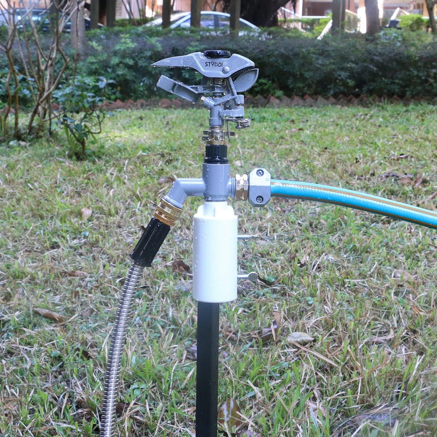 STYDDI T-Post Fence Sprinkler, Metal Impact Sprinkler Head on Fence T-Post Base with Flow Through, Irrigation Zinc-Alloy Adjustable T-Post Impulse Sprinkler