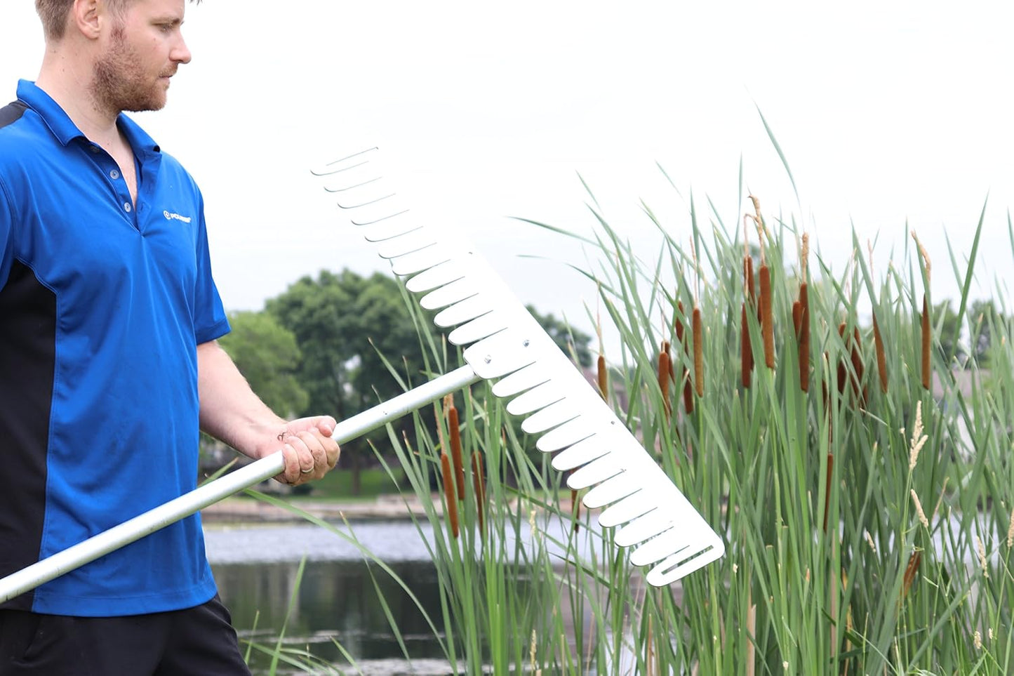 WeedRipper Aquatic Weed Puller for Lake & Pond Sea Weed (4 FT Stub Handle)