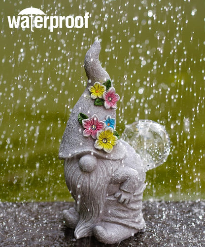 Qeeman Garden Decor Gnome Blow Bubbles: Outdoor Decorations Yard Art Statues for Patio Balcony Lawn Figurine - Gifts for Mom Grandma