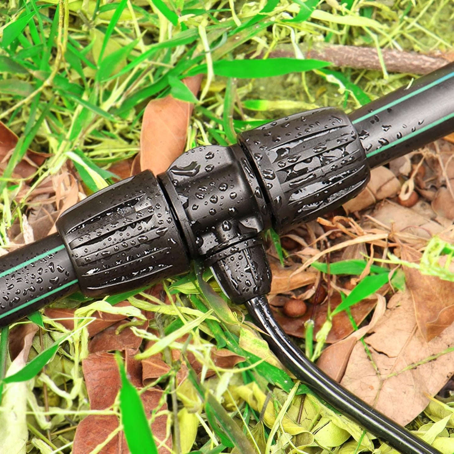 Drip Irrigation Fittings for 1/2 Inch to 1/4 Inch Tubing Reducing Tee：1/2" (1/2" ID x 0.65" OD) to 1/4" Drip Line Anti-drop Locked Nut Barbed Reducer 3 Way Tee Connectors (12 Pack)