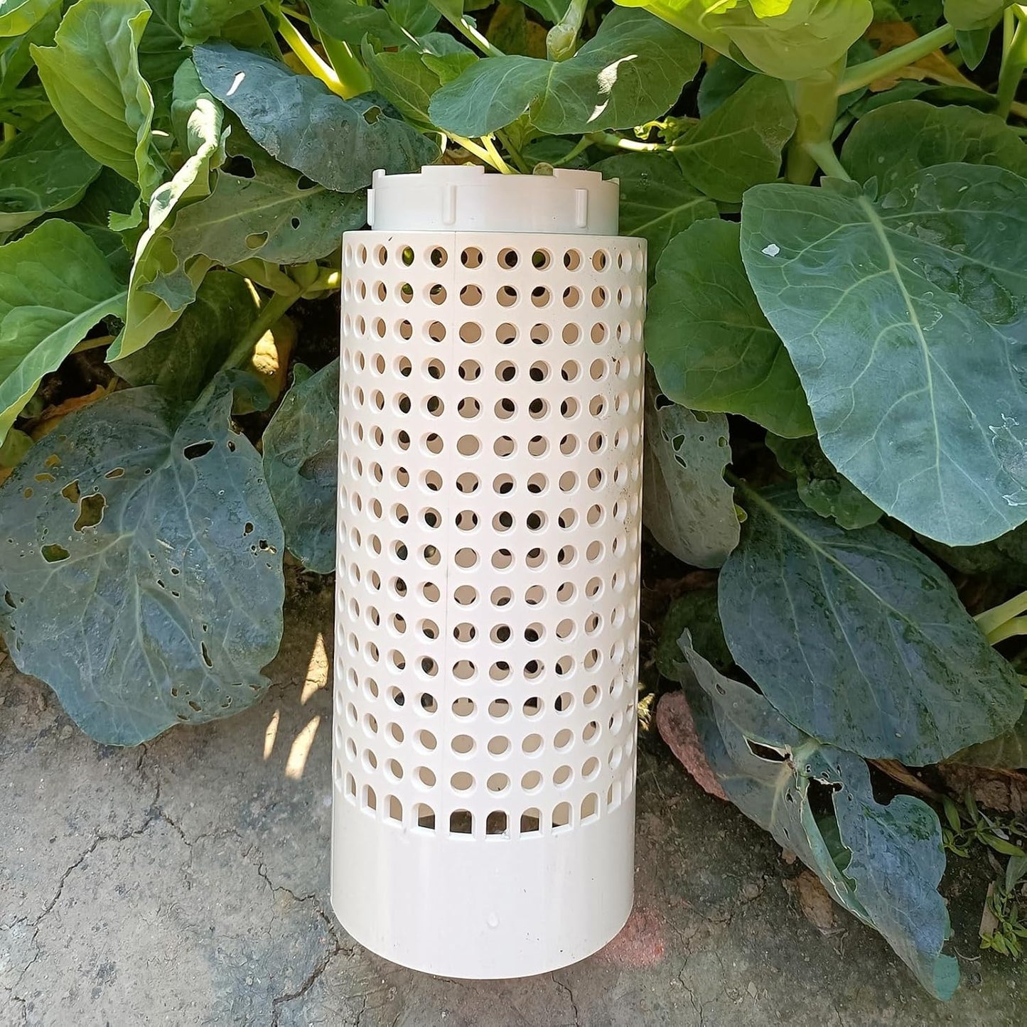 Inground Garden Compost Bin Underground Worm Farm Compost Bin Reducing Food Waste Composting Systems Suitable for Garden, Vegetable Patch, Backyard (White, 10.24 x 4.33 x 4.33 Inch)