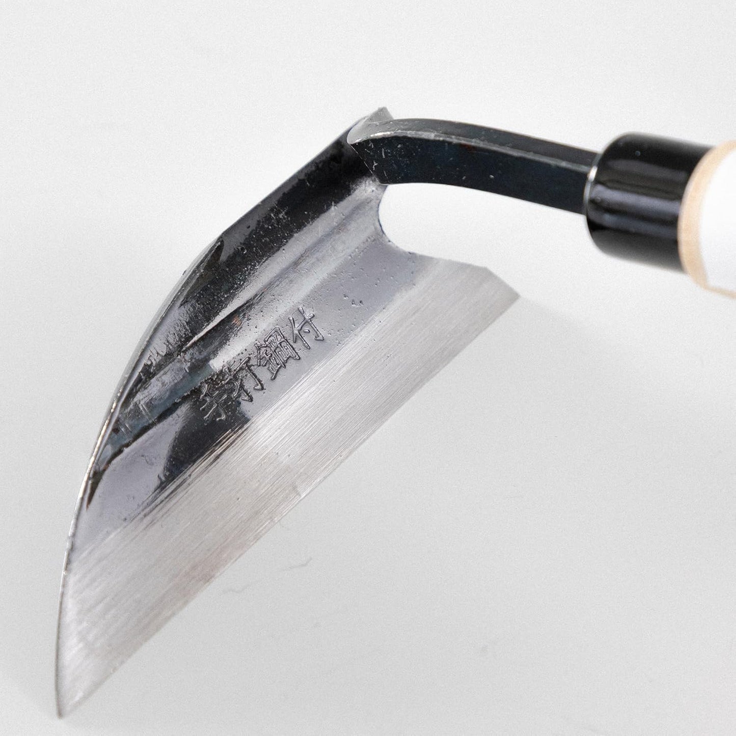 Wazakura Japan Japanese Weeding Sickle - Sharp High-Carbon Steel Blade, Wooden Handle, Compact & Lightweight Hand Weeding Tool for Flower Beds & Vegetable Gardens, Made in Japan