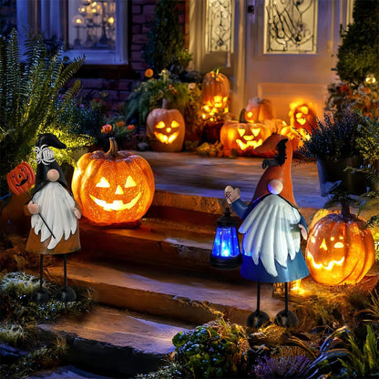 HONGLAND Halloween Decorations Outdoor Solar Gnomes with LED Lantern, Gnomes Metal Yard Art Halloween Outdoor Decor Patio Holiday Gardening Gifts for Mom Women