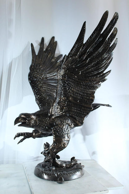 NIFAO Large Aluminum Eagle Statue with Wings Spread in Flight – Bronze-Style Wildlife Décor for Home & Garden – 40" x 35" x 51"H