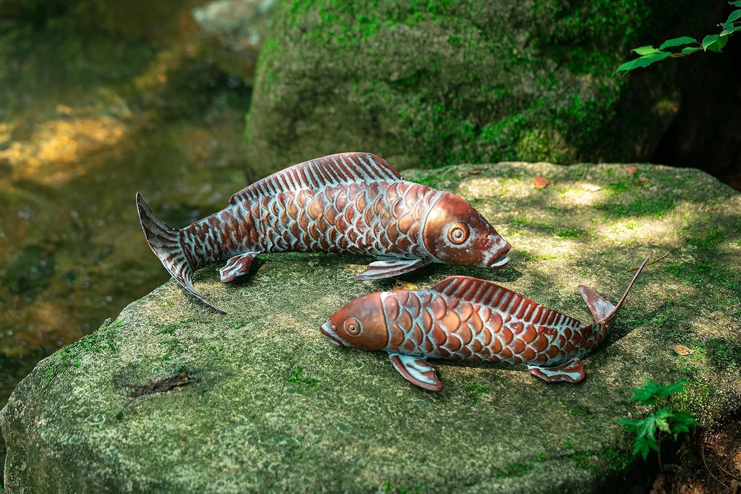 Set of 2 Koi Fish Decor Outdoor Statues Sculptures Antique Copper Garden Pond Fishes Art Metal Koi Fish Statue Outside Garden Décor Ornaments for Outdoors,Patio,Yard,Lawn,Pond,Home Decorations