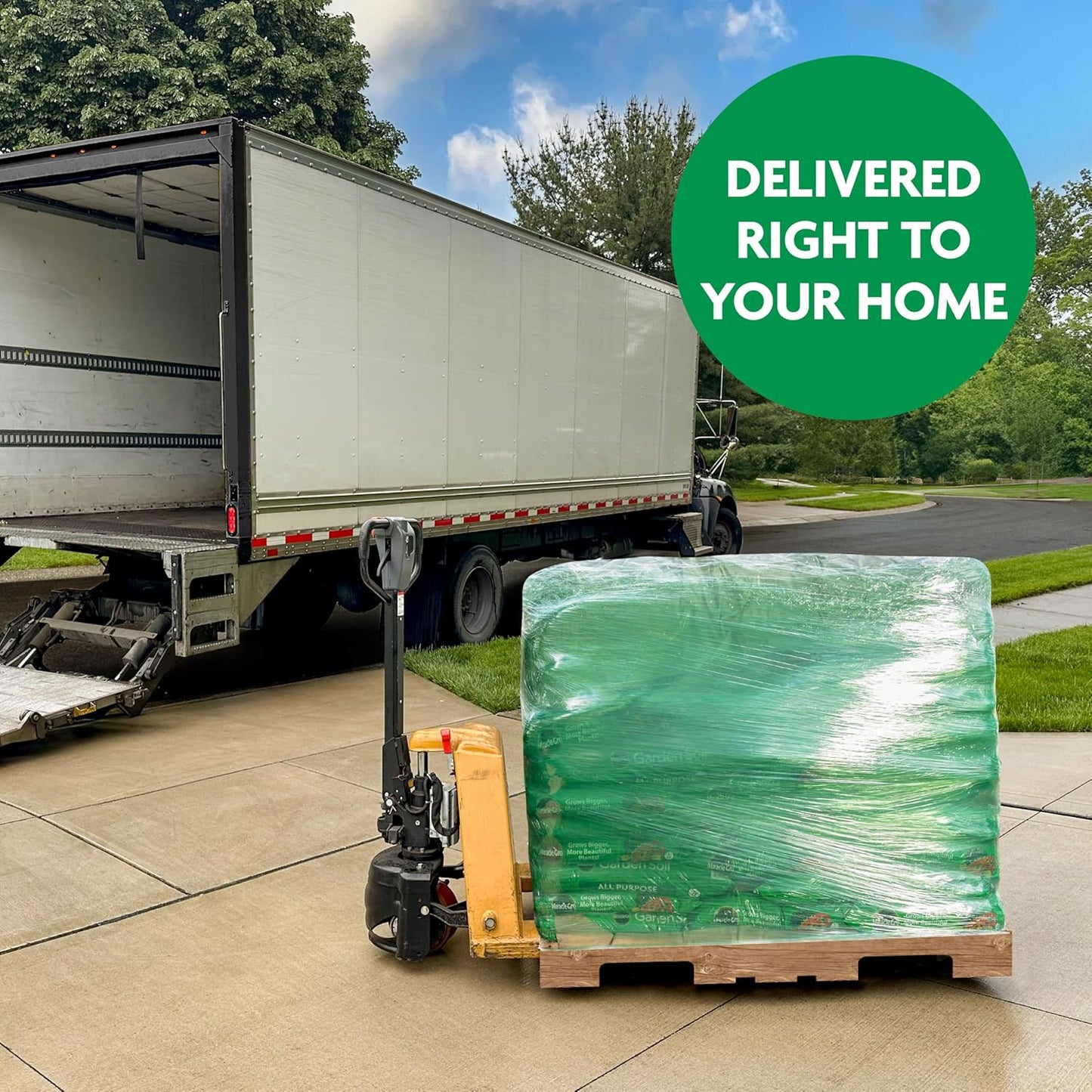 Miracle-Gro Moisture Control Potting Mix Bulk Pallet, for Container Plants, Protects Against Over and Under Watering, 2 cu. ft. Bags, Pallet of 39