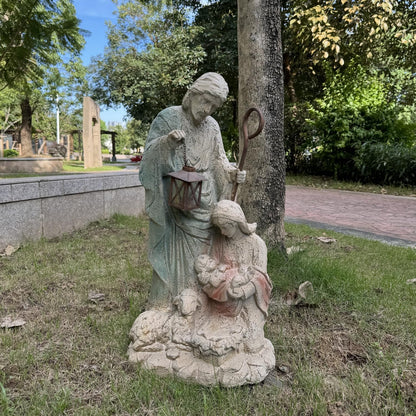 Holy Family Garden Statue Outdoor Sculpture H29inch Patio Yard Decorative Figurine Indoor Entryway Hallway Decoration